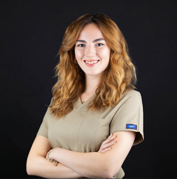 Dt. Betül Durmaz Enginler